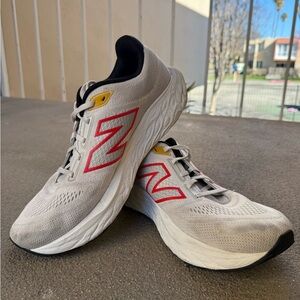 New Balance 880 Men’s 11 2E Wide Running Shoes Great Condition